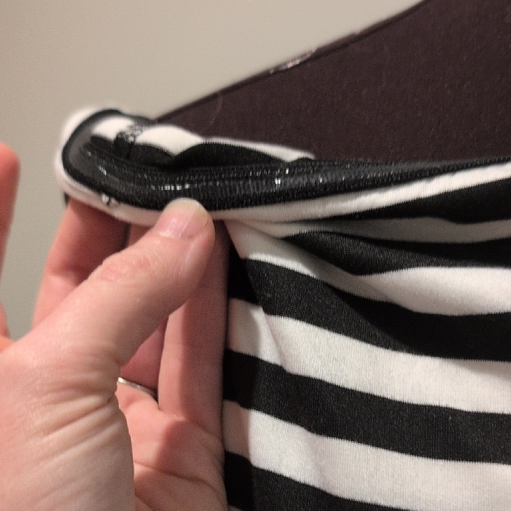 Black and White Striped Off-Shoulder Top - Picture 3 of 7